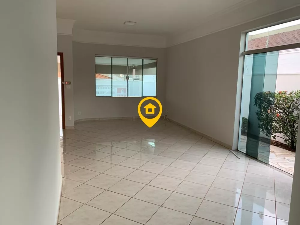 Casa à venda com 4 quartos, 250m² - Foto 6