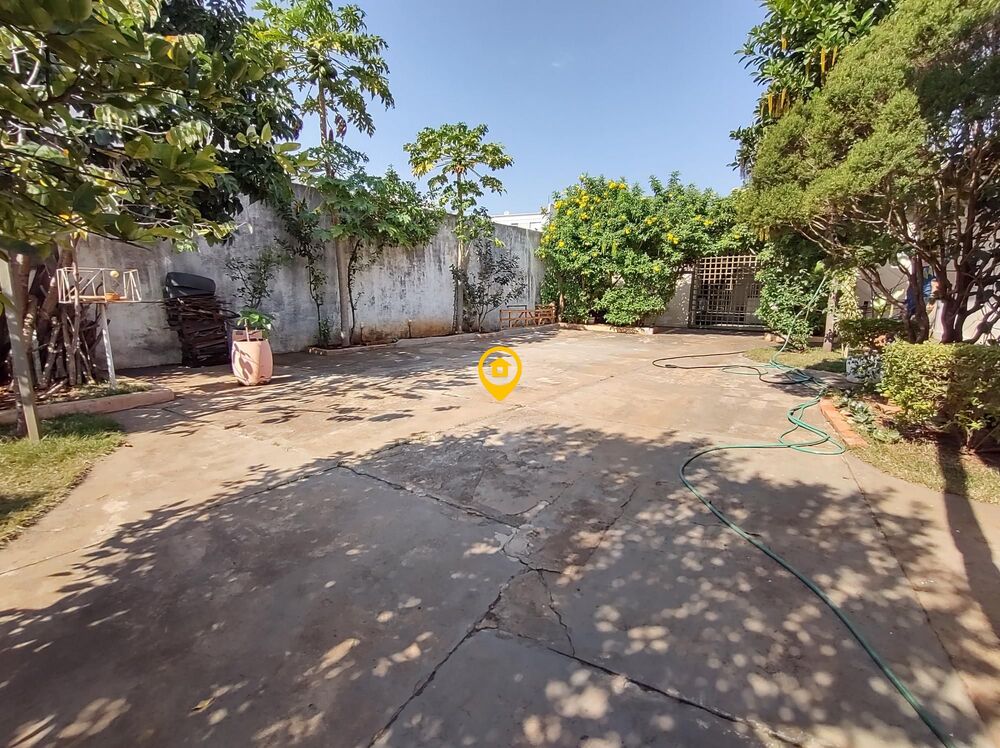 Casa, 3 quartos, 251 m² - Foto 1