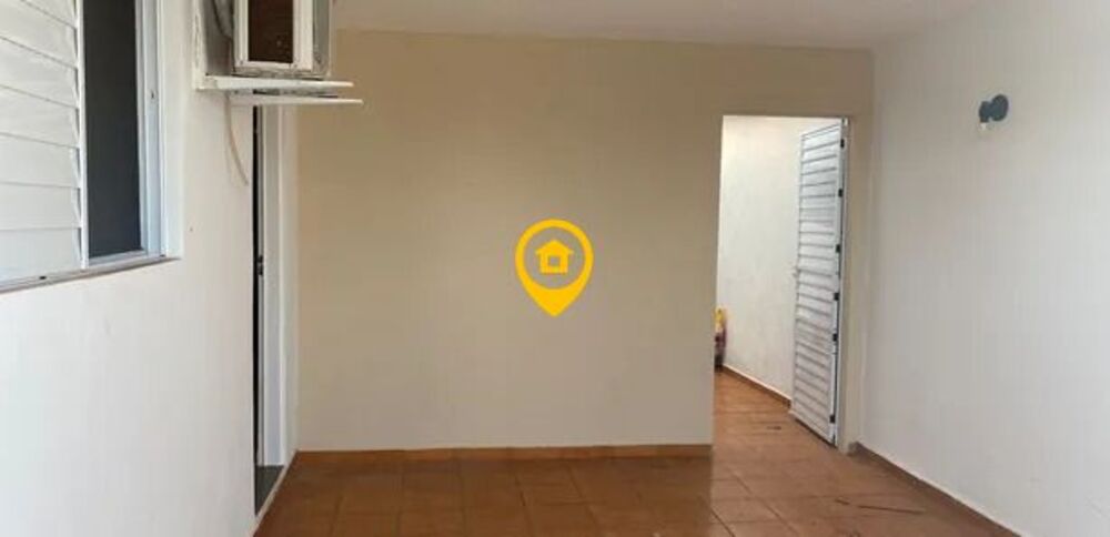 Casa à venda com 2 quartos, 70m² - Foto 1