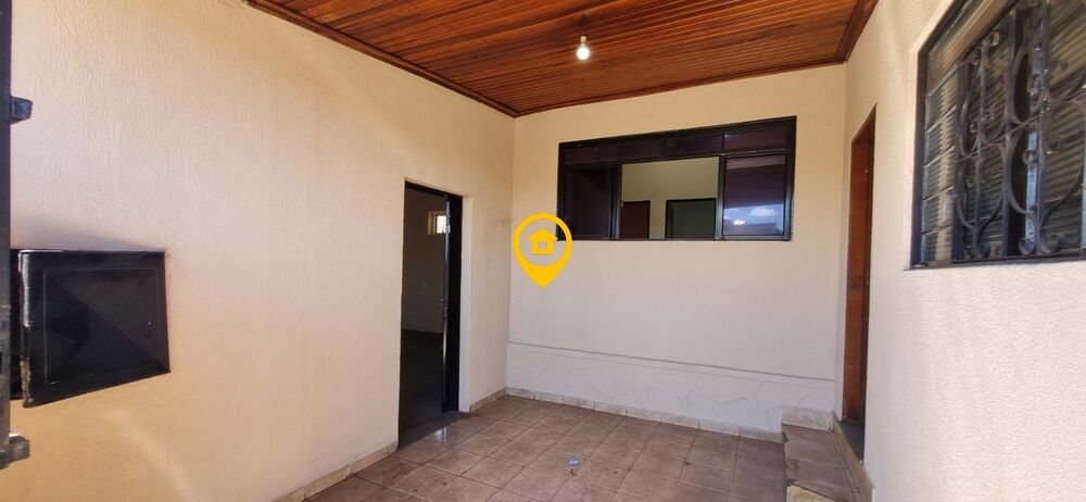 Casa para alugar com 2 quartos, 75m² - Foto 1