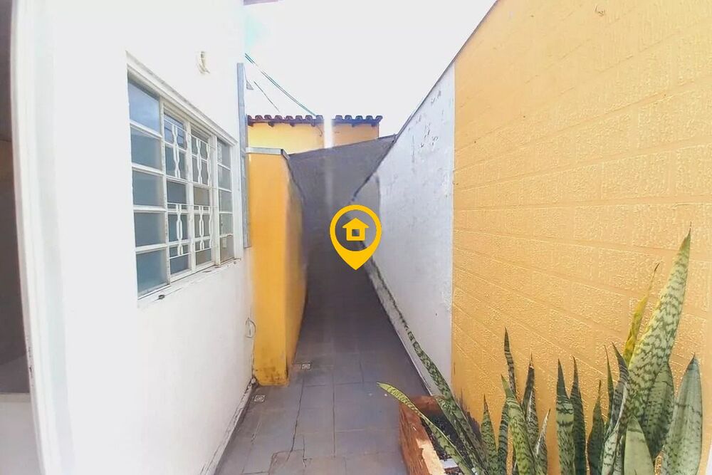 Casa para alugar com 2 quartos, 65m² - Foto 2