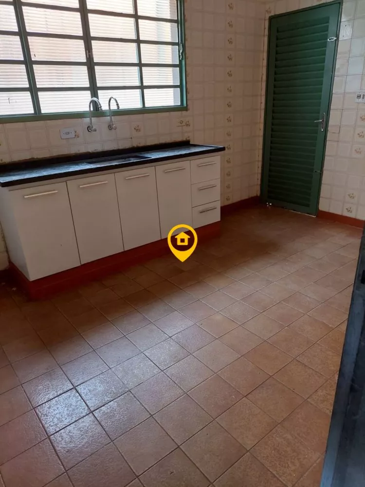 Casa para alugar com 3 quartos, 110m² - Foto 4