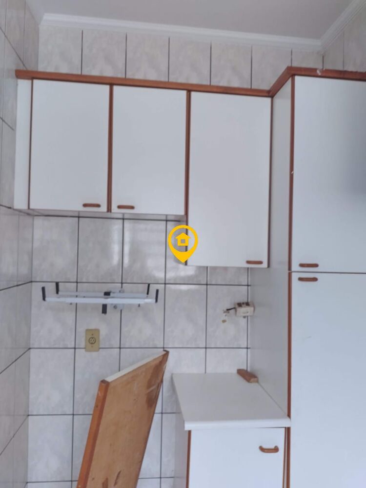 Apartamento para alugar com 3 quartos, 80m² - Foto 2