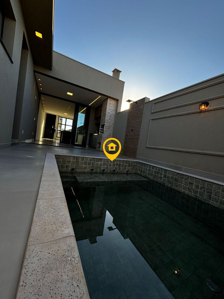 Casa à venda com 3 quartos, 250m² - Foto 1