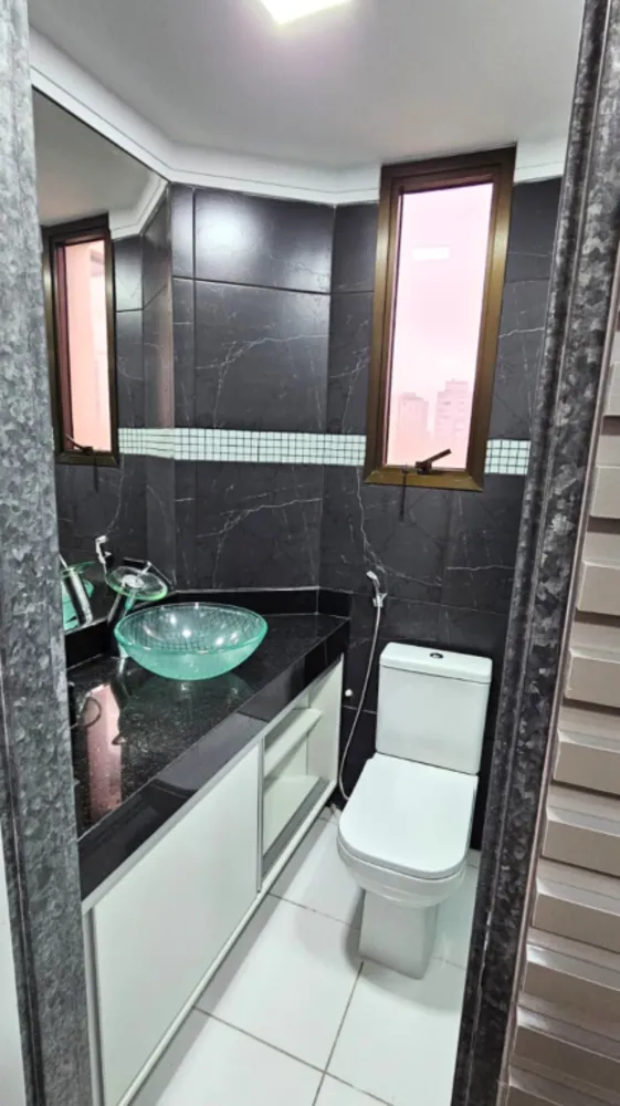 Apartamento, 3 quartos, 210 m² - Foto 2