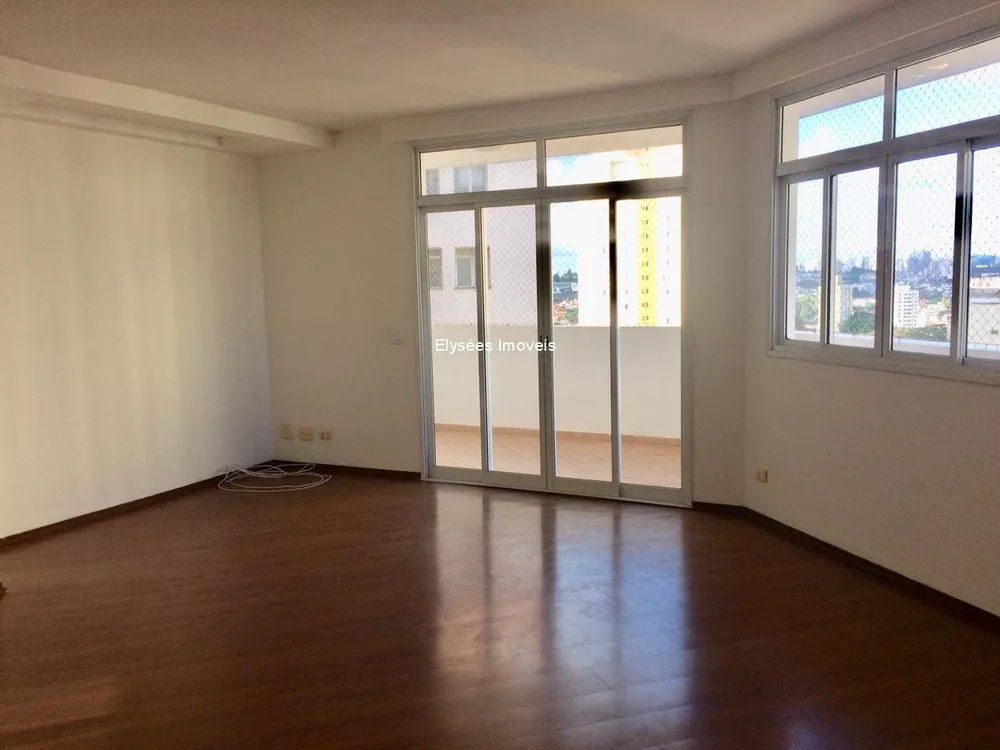 Apartamento à venda com 3 quartos, 130m² - Foto 4