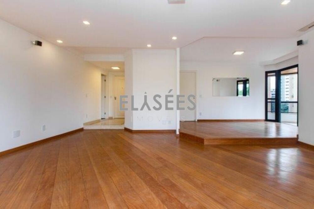 Apartamento à venda com 4 quartos, 220m² - Foto 10