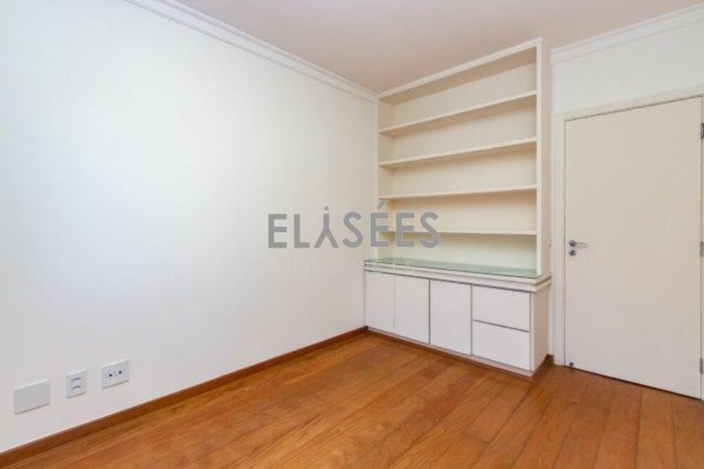 Apartamento à venda com 4 quartos, 220m² - Foto 37