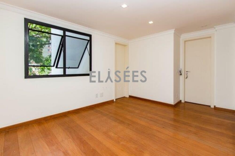 Apartamento à venda com 4 quartos, 220m² - Foto 26
