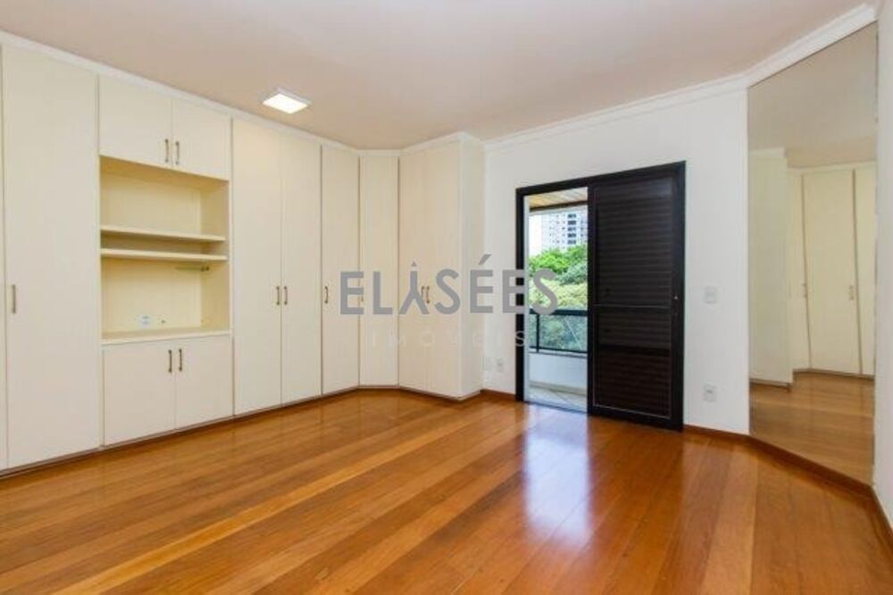 Apartamento à venda com 4 quartos, 220m² - Foto 34