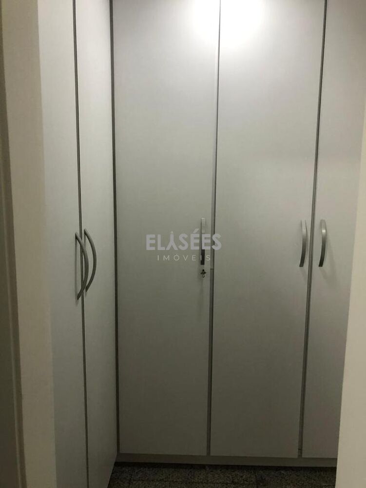 Apartamento à venda com 4 quartos, 220m² - Foto 18