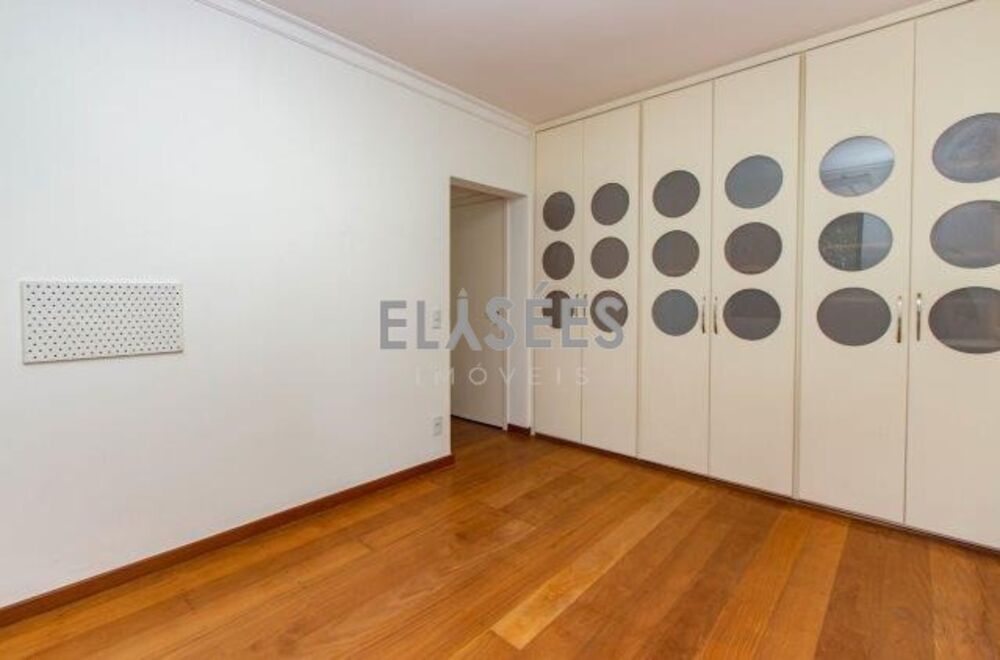 Apartamento à venda com 4 quartos, 220m² - Foto 42