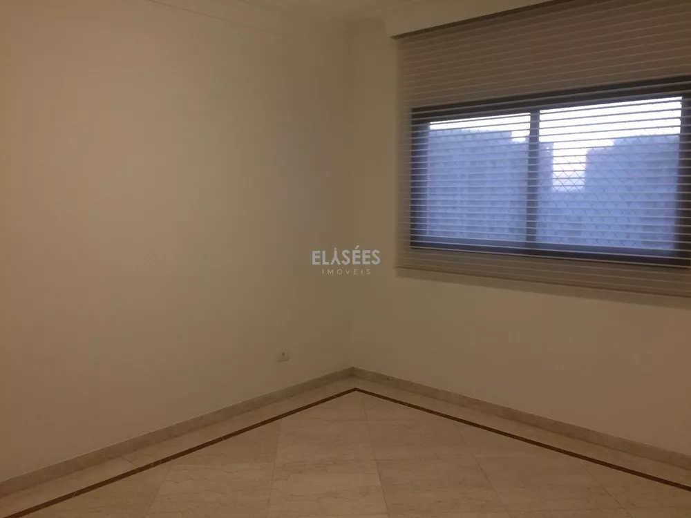 Apartamento para alugar com 4 quartos, 370m² - Foto 4