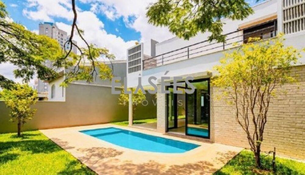 Casa, 3 quartos, 272 m² - Foto 1