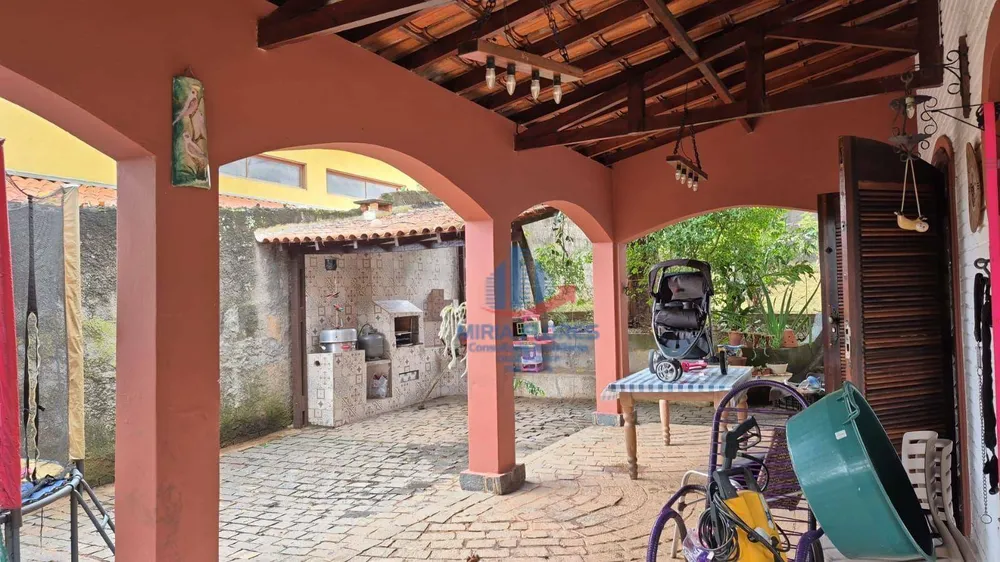 Casa, 3 quartos, 257 m² - Foto 2