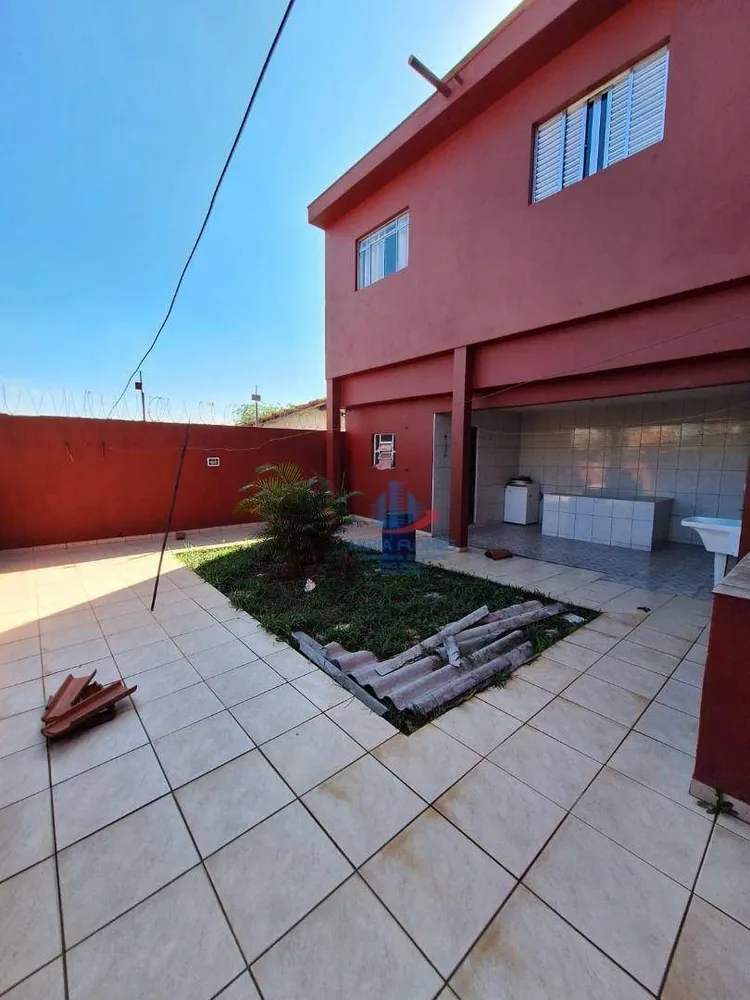 Casa, 6 quartos, 305 m² - Foto 1