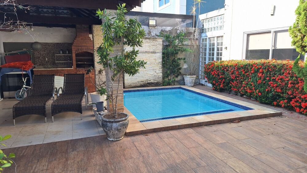 Casa de Condomínio à venda e aluguel com 4 quartos, 270m² - Foto 9