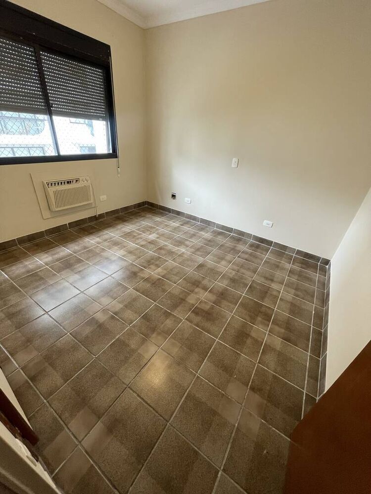 Apartamento para alugar com 3 quartos, 125m² - Foto 3