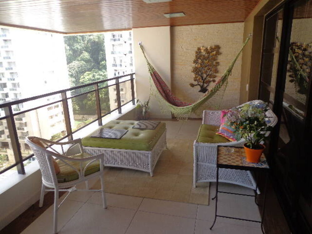 Apartamento à venda com 4 quartos, 180m² - Foto 2
