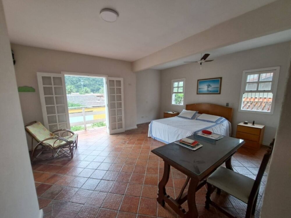 Casa, 3 quartos, 252 m² - Foto 1