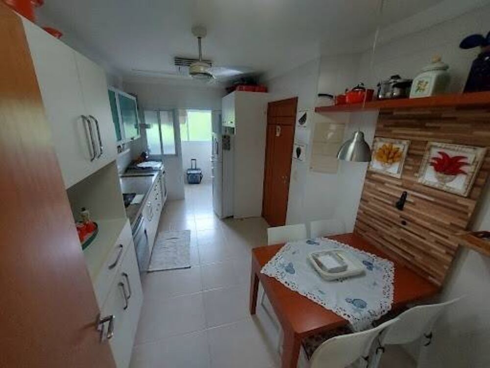 Apartamento para alugar com 4 quartos, 140m² - Foto 3