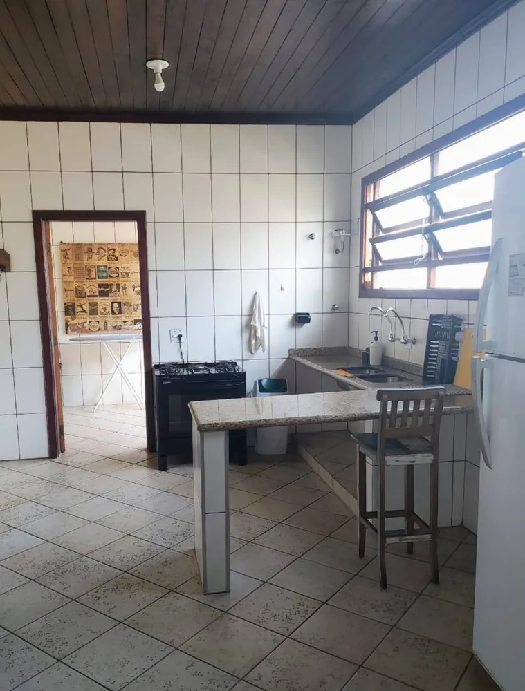 Casa, 6 quartos, 300 m² - Foto 9