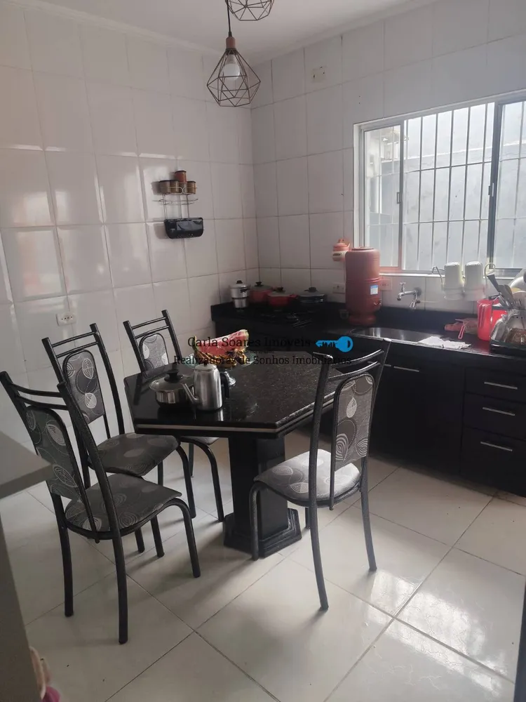 Casa, 4 quartos, 135 m² - Foto 1