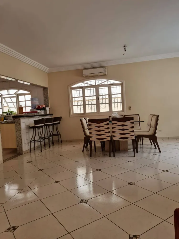 Casa, 3 quartos, 200 m² - Foto 4
