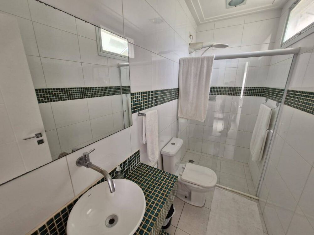 Casa à venda com 5 quartos, 350m² - Foto 2