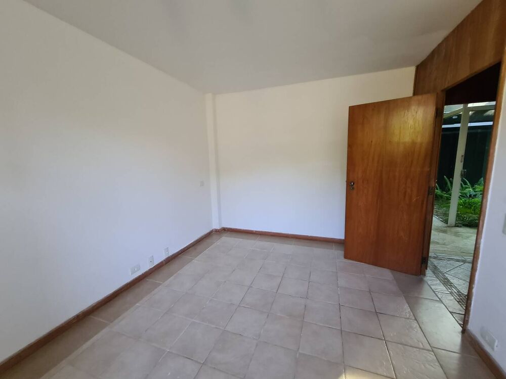 Casa à venda e aluguel com 5 quartos, 381m² - Foto 5