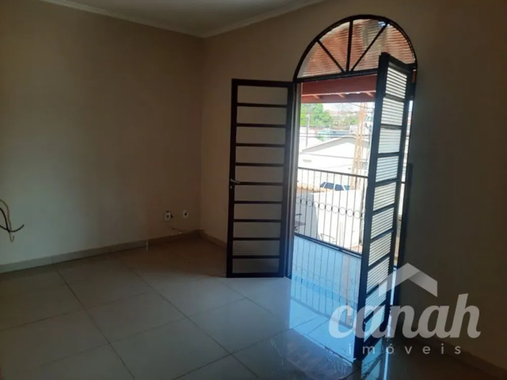 Casa, 3 quartos, 180 m² - Foto 1