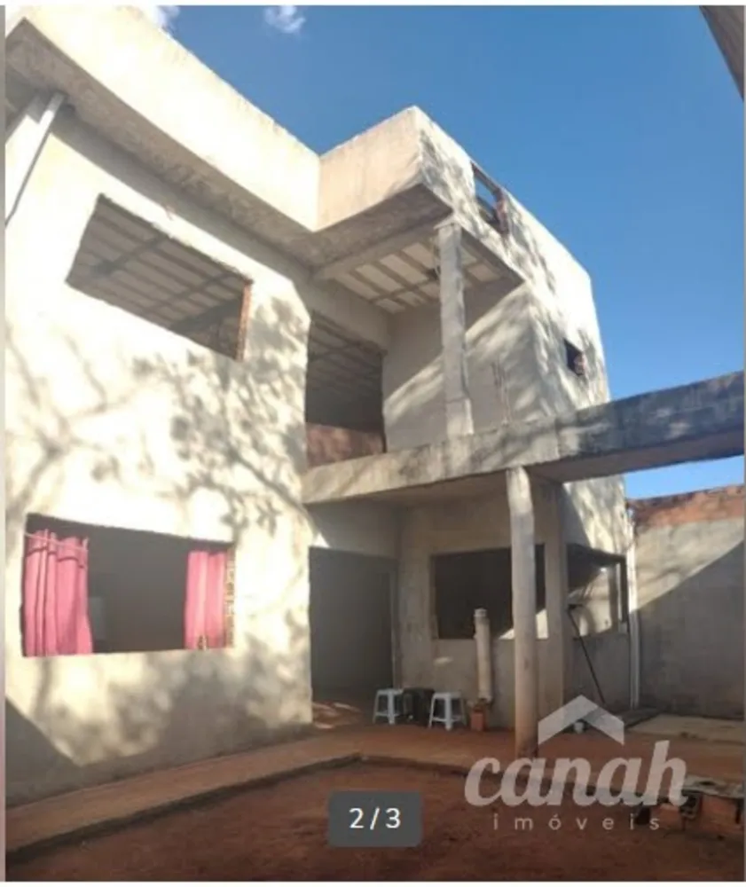 Casa, 4 quartos, 260 m² - Foto 2
