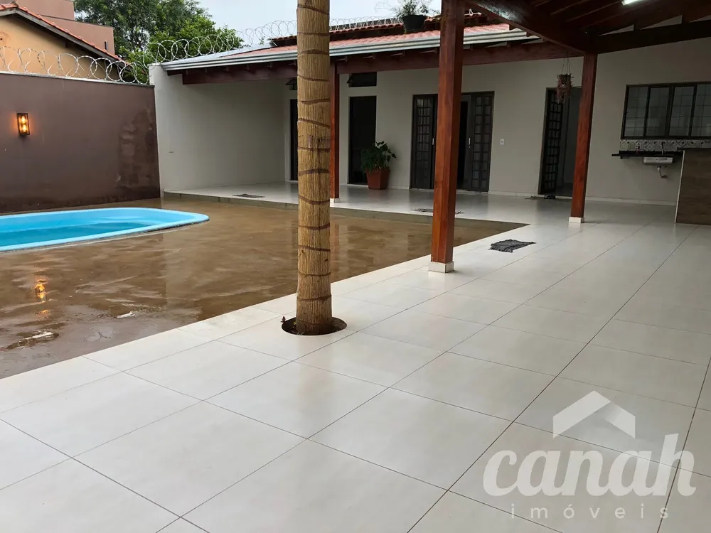 Chácara, 2 quartos, 267 m² - Foto 2