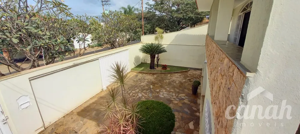 Casa, 3 quartos, 346 m² - Foto 2