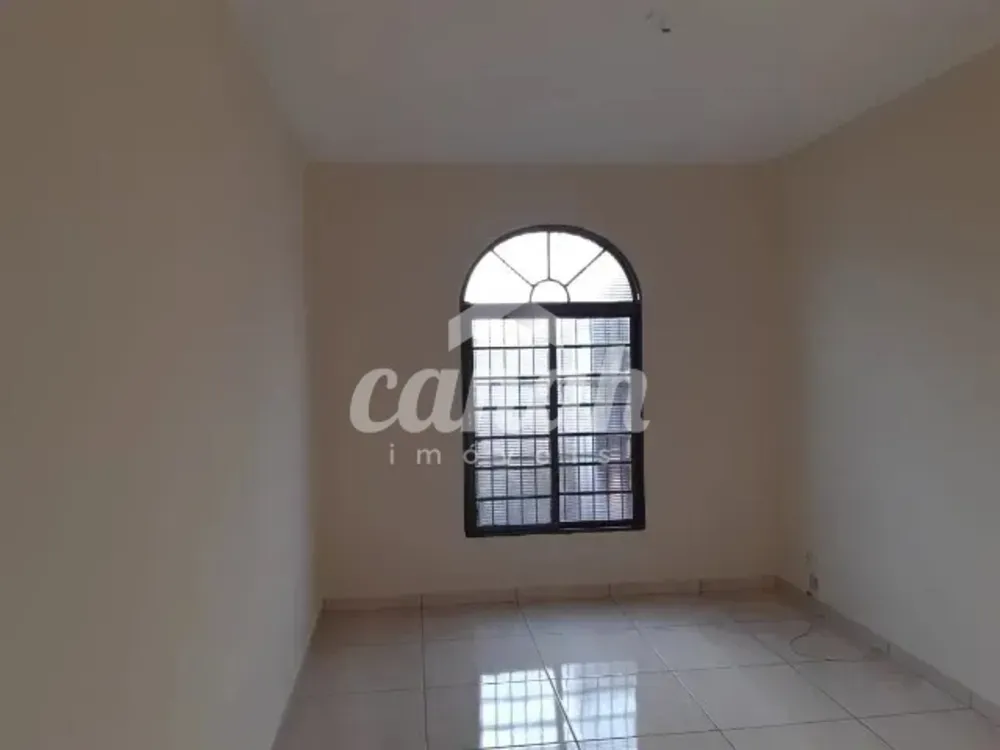 Casa, 4 quartos, 304 m² - Foto 1