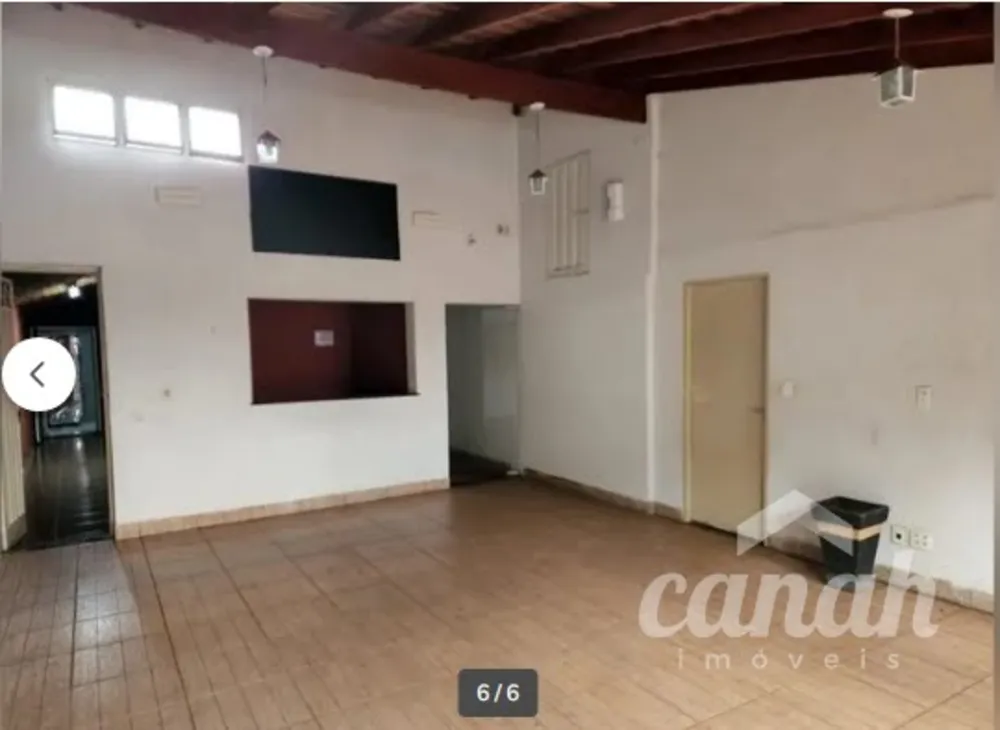 Casa, 4 quartos, 230 m² - Foto 1
