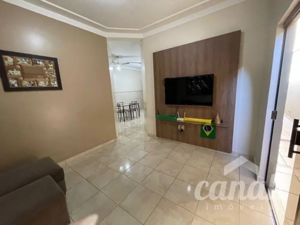 Casa, 3 quartos, 130 m² - Foto 4
