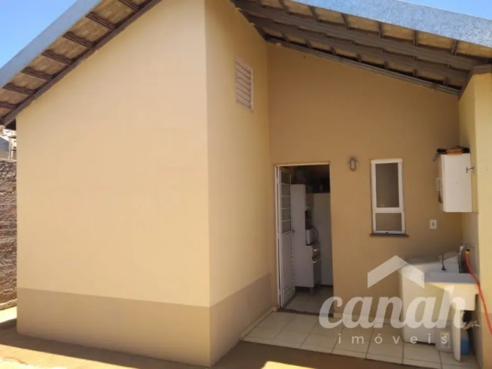 Casa, 2 quartos, 194 m² - Foto 2