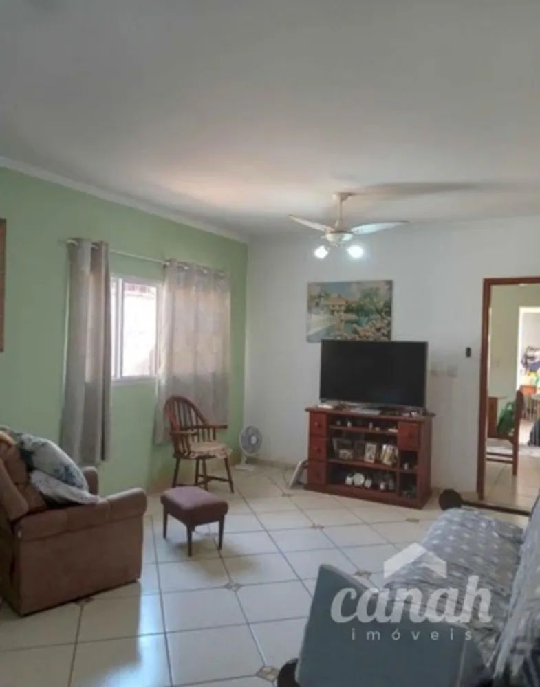 Casa, 4 quartos, 188 m² - Foto 1