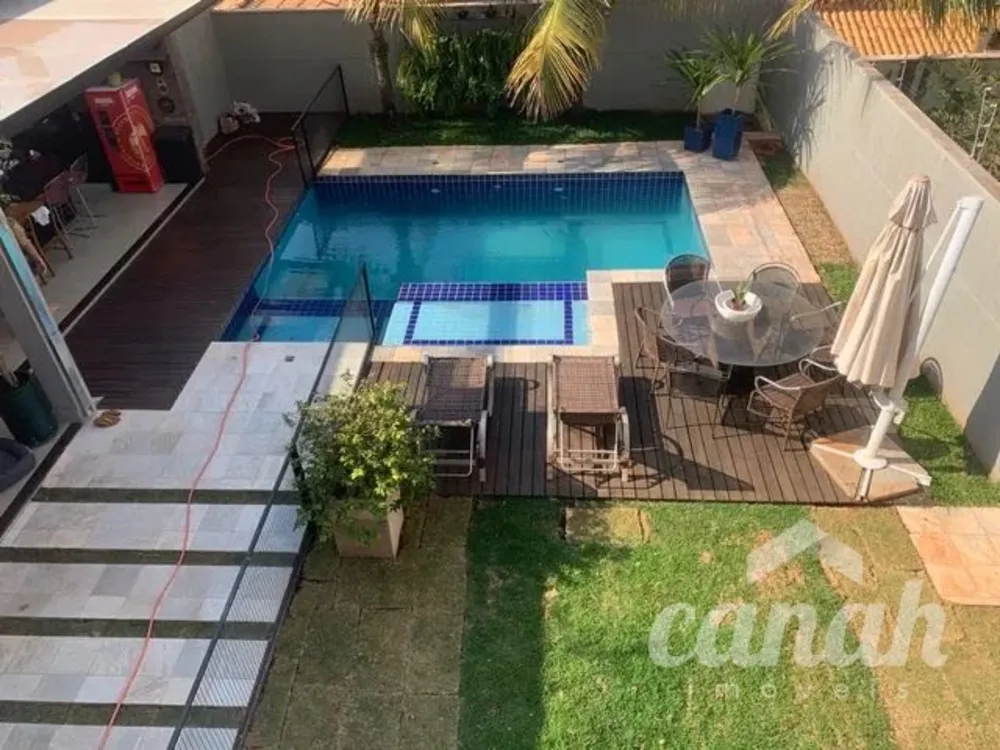 Casa, 3 quartos, 347 m² - Foto 1