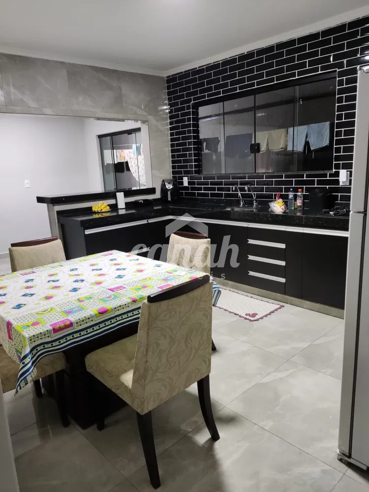 Casa, 3 quartos, 158 m² - Foto 2