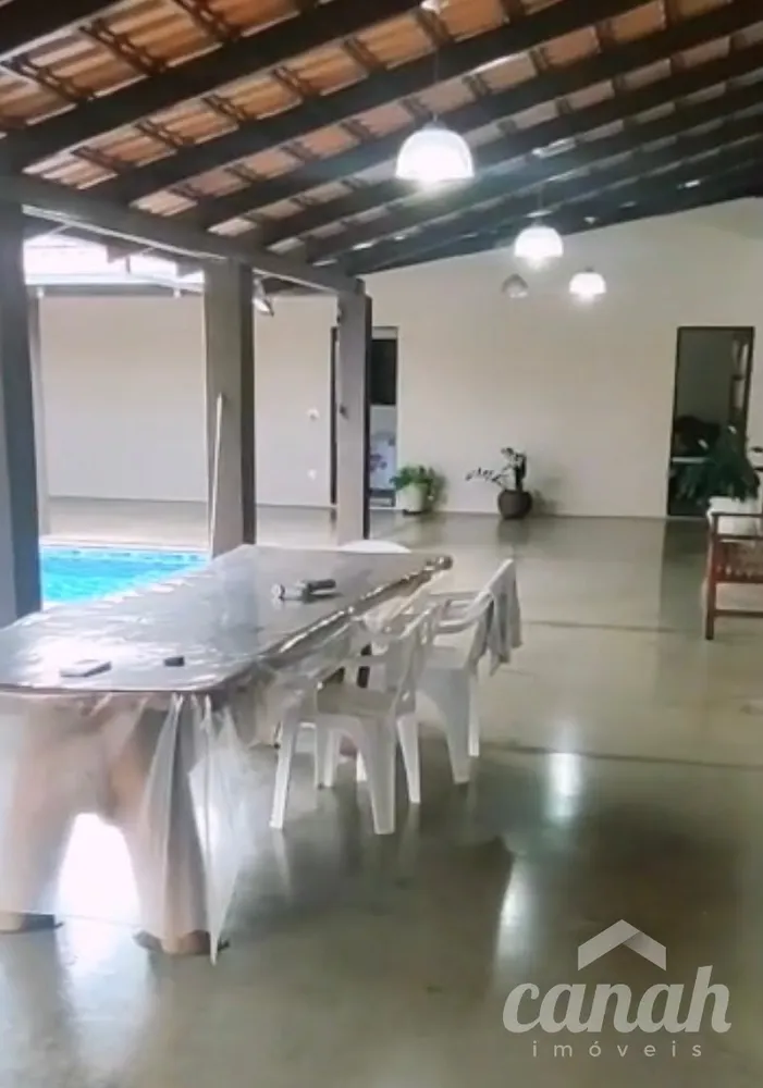 Casa, 3 quartos, 180 m² - Foto 1