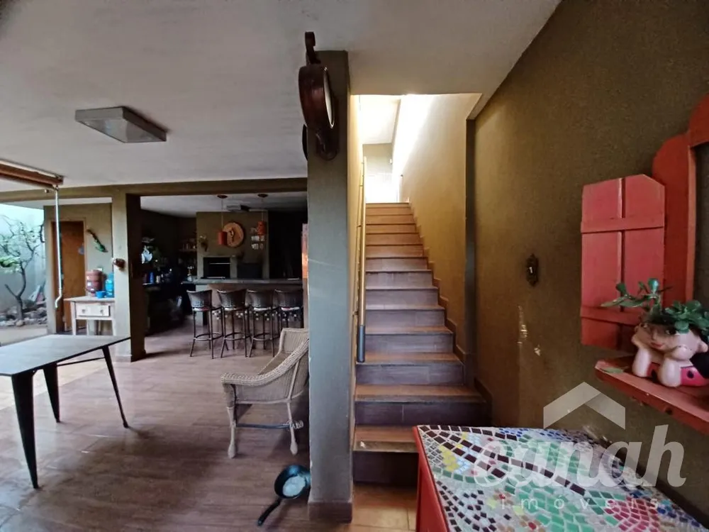 Casa, 3 quartos, 278 m² - Foto 4