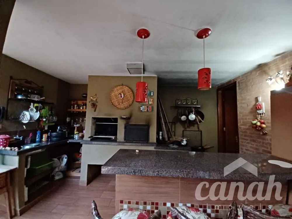 Casa, 3 quartos, 278 m² - Foto 2