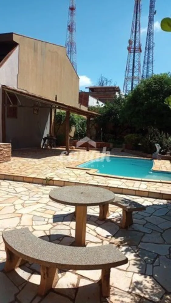 Casa, 3 quartos, 300 m² - Foto 1