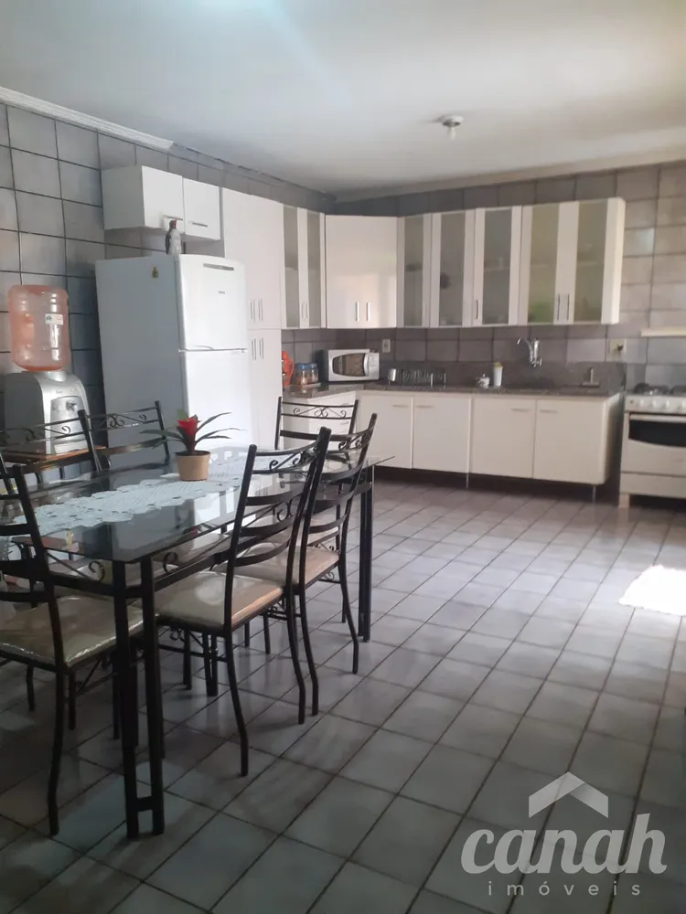 Casa, 4 quartos, 189 m² - Foto 1