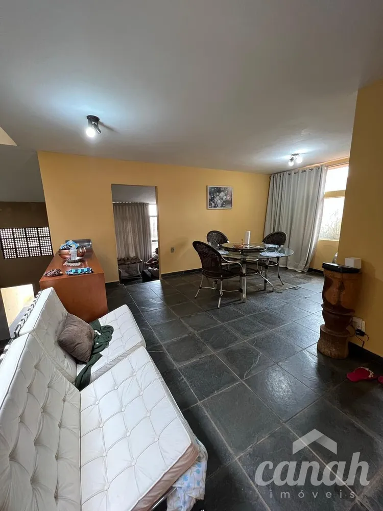 Casa, 4 quartos, 433 m² - Foto 1