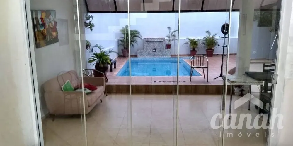 Casa, 3 quartos, 276 m² - Foto 1