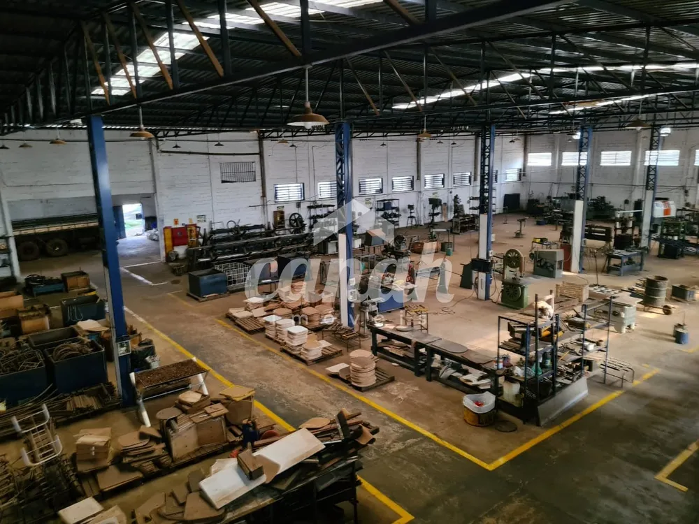 Loja-Salão, 3199 m² - Foto 1