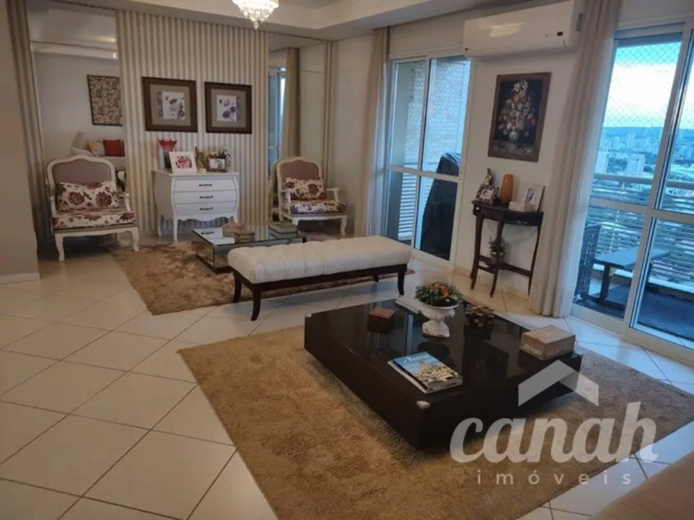 Apartamento, 3 quartos, 147 m² - Foto 1